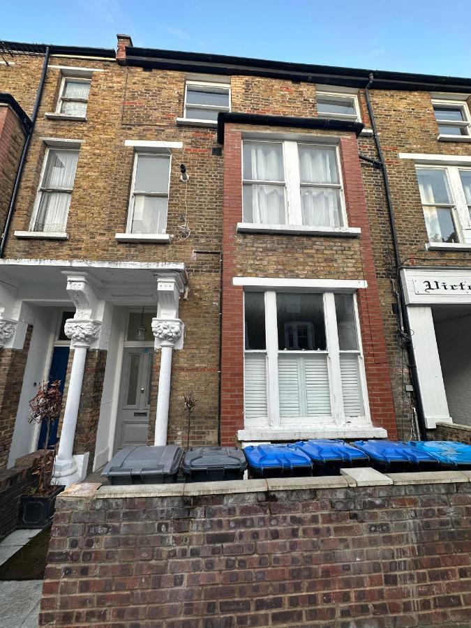 Apartment Delightful New Ensuite Bedroom With Stunning Shared Kitchen & Living -1c The Charteris