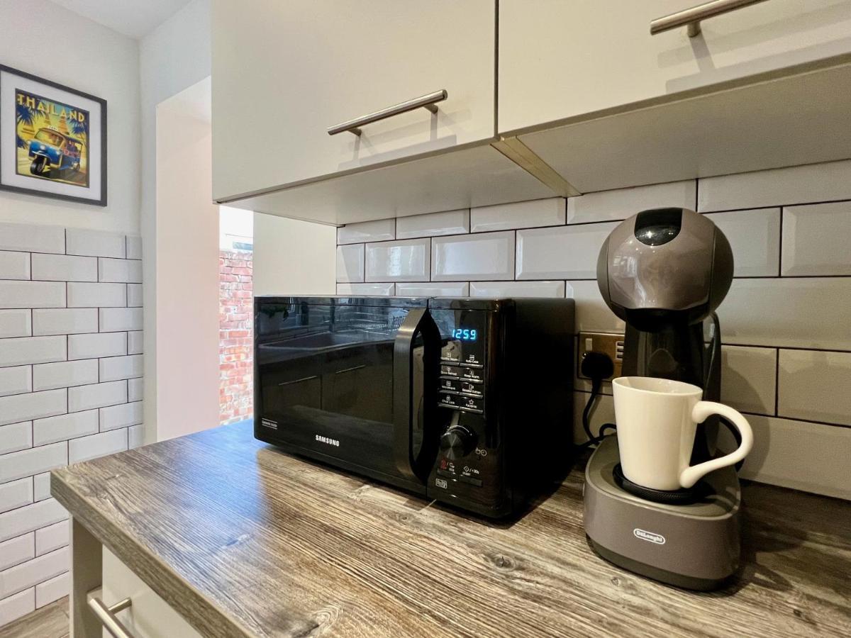 Clarence House 3 Bedrooms 8min To Station E17 North East Casa de férias Londres