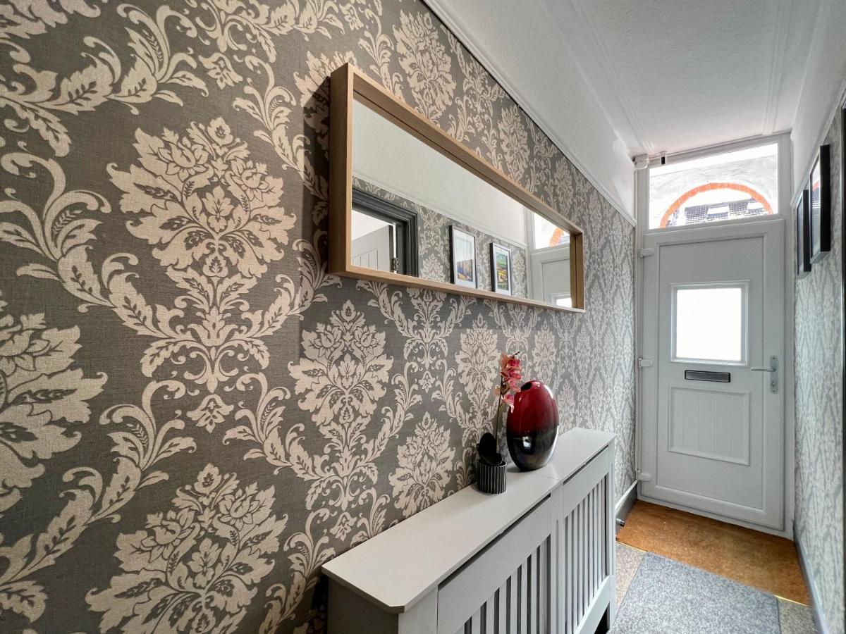 Casa de férias Clarence House 3 Bedrooms 8min To Station E17 North East *