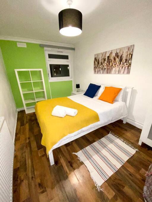 Garden Flat Whitechapel Apartment *