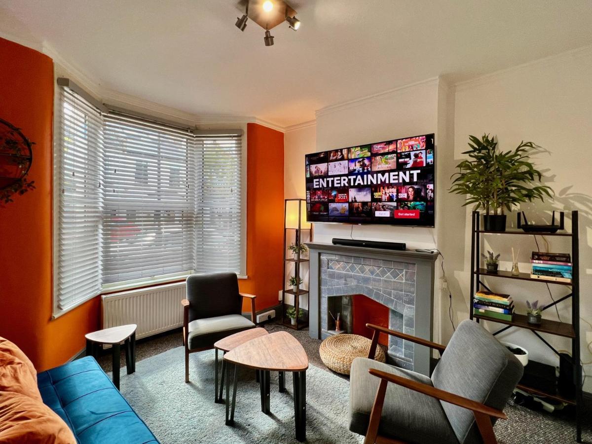 Clarence House 3 Bedrooms 8min To Station E17 North East Casa de férias