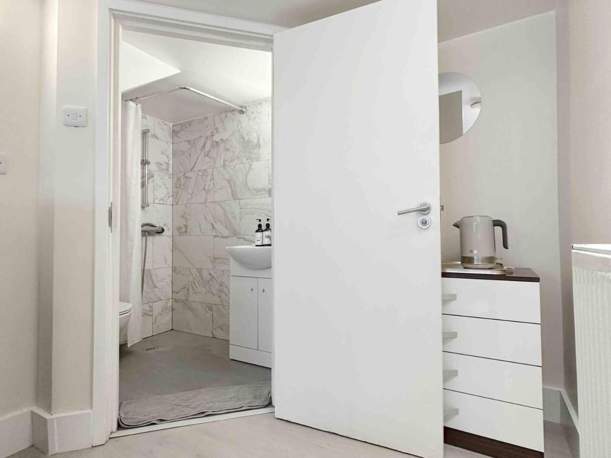 Remarkable 1-bed House In