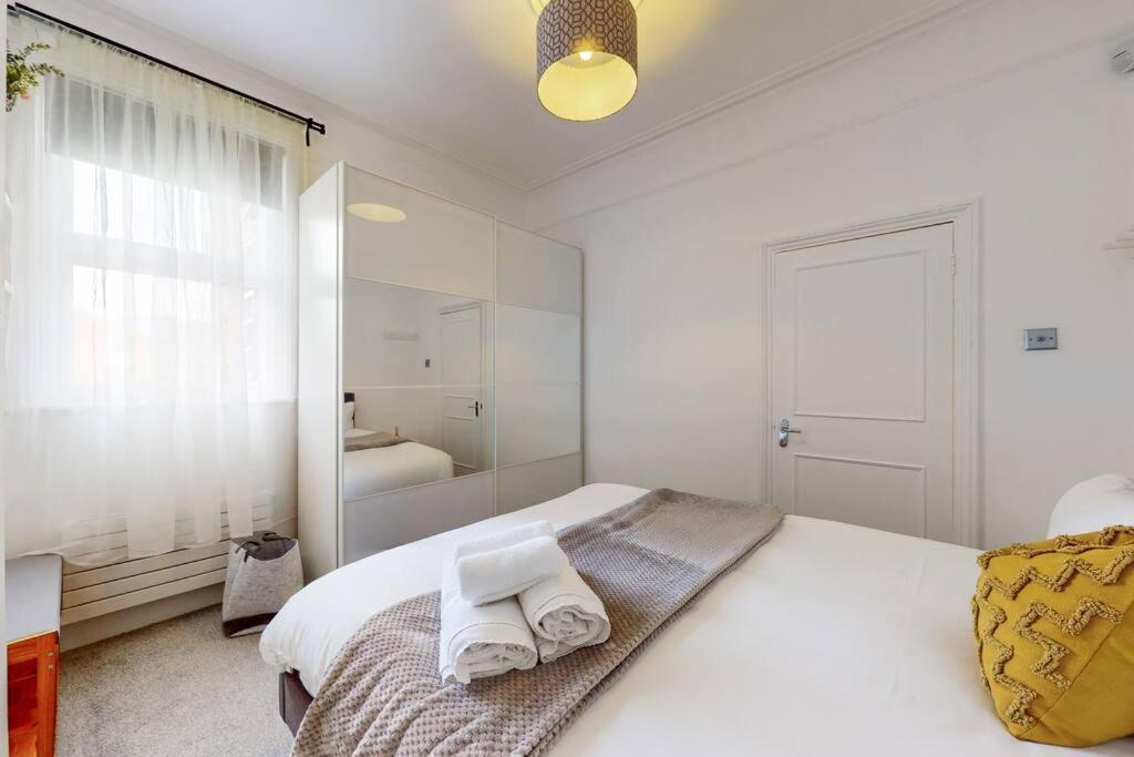 Spacious 2bd Cricklewood