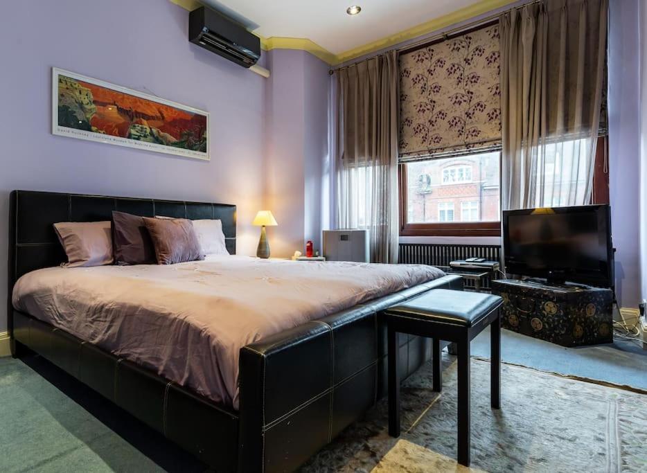 Stunning Three Bed In West Hampstead Apartment *