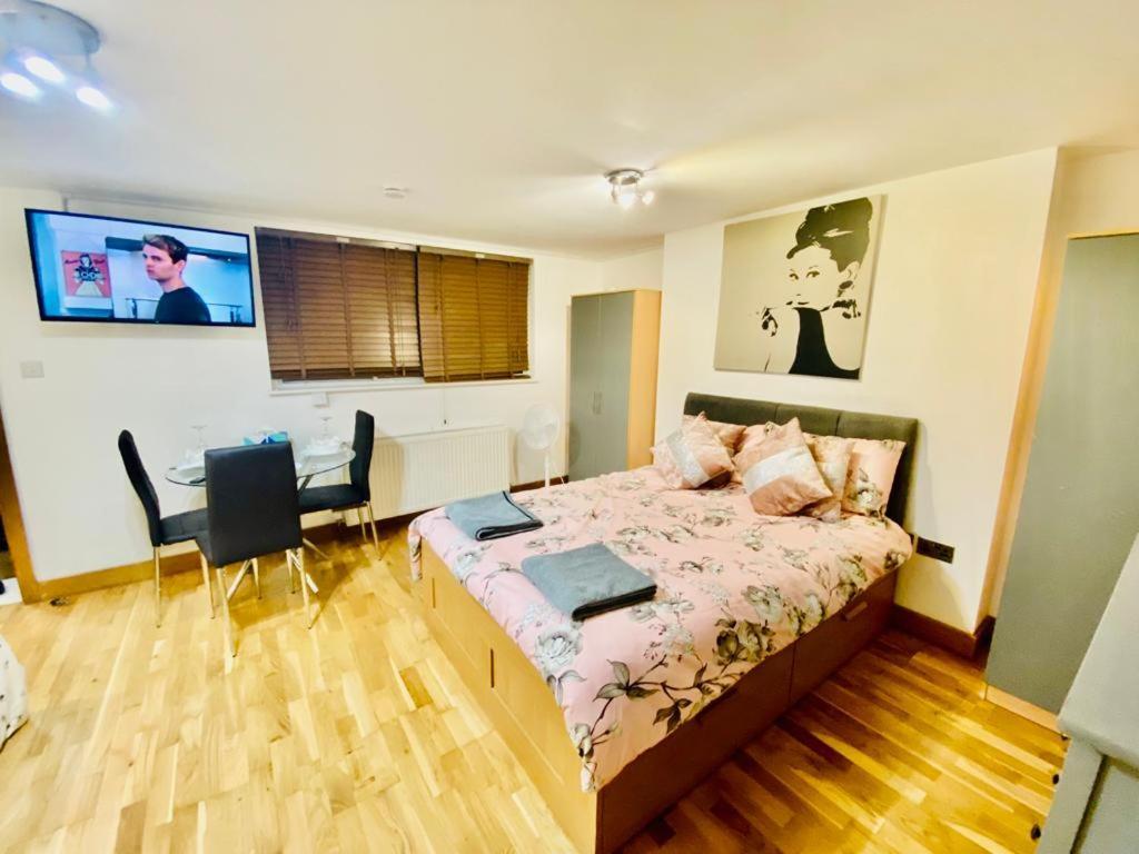 One Bed In Camden Londres