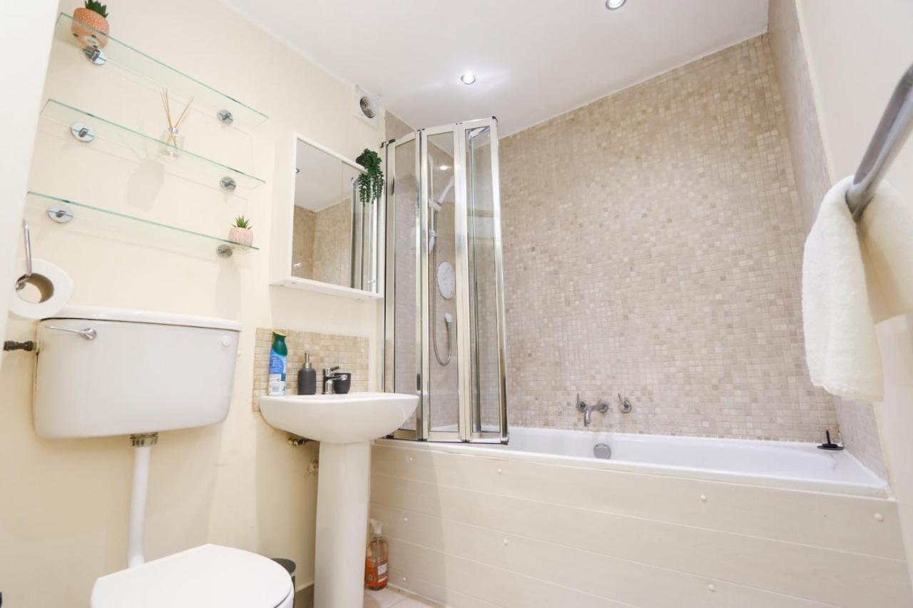 *city Break* Modern Elegant