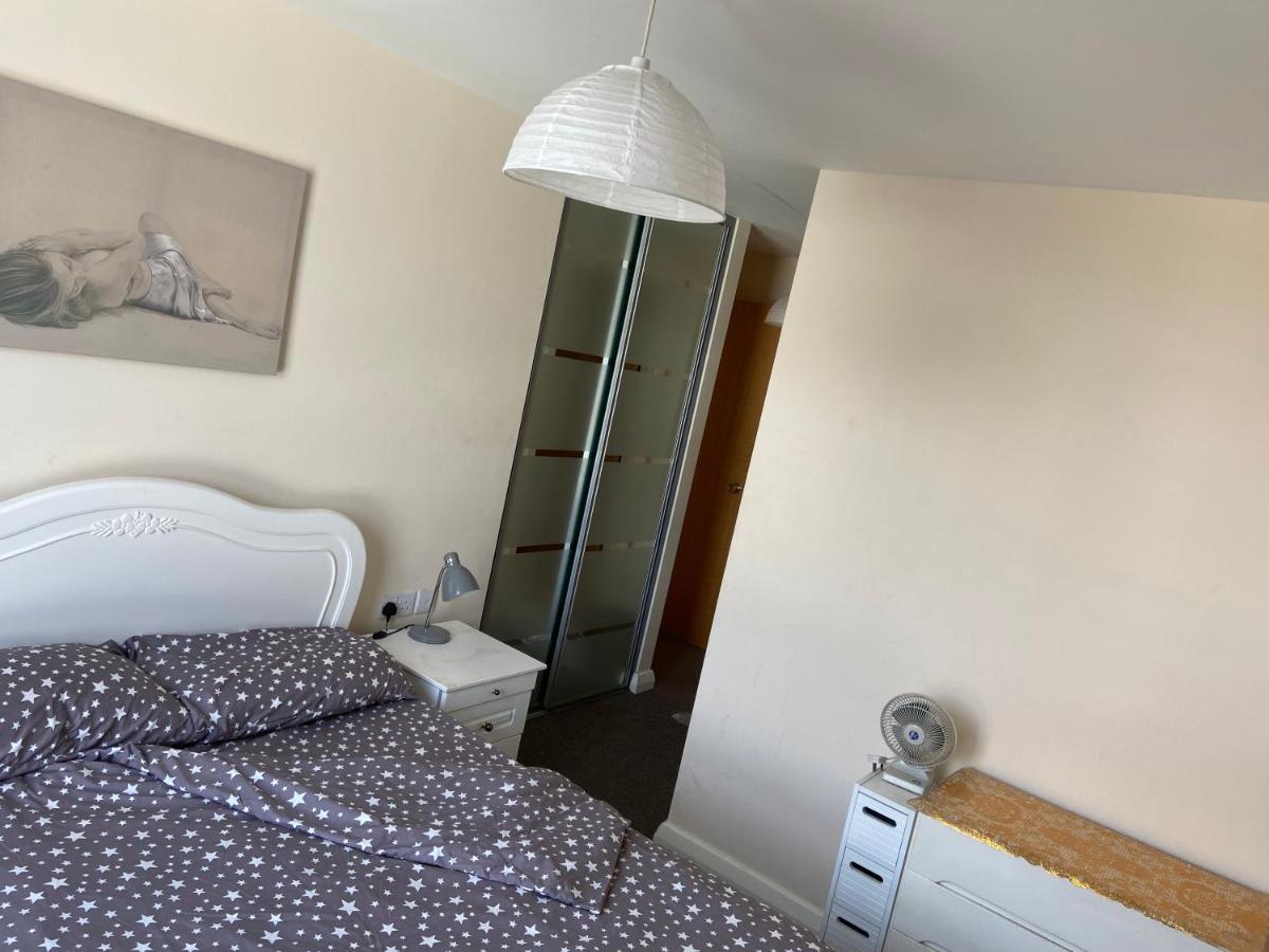 Lovely 2br W/ View Apartment