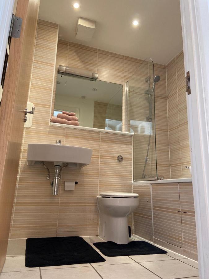 Lovely 2br W/ View Apartment