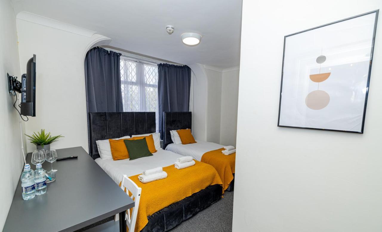 Woodford Hotel London