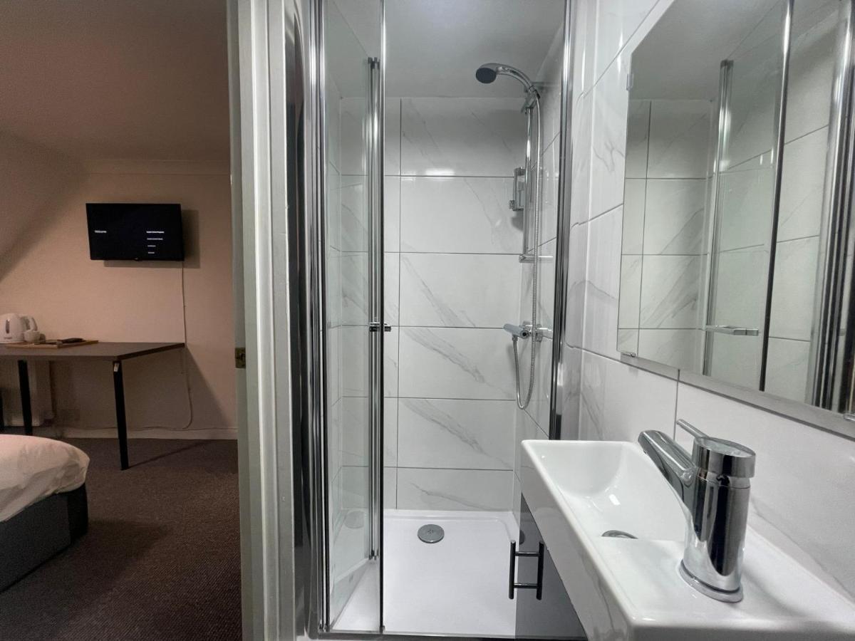 Woodford Hotel London