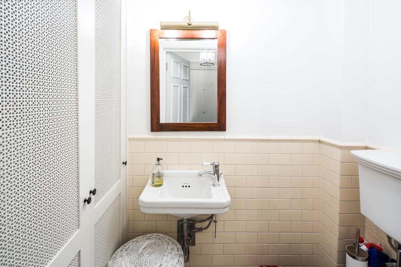 4 Bedroom House Up To 10 People At Heart Of Kensington And Chelsea Apartment *