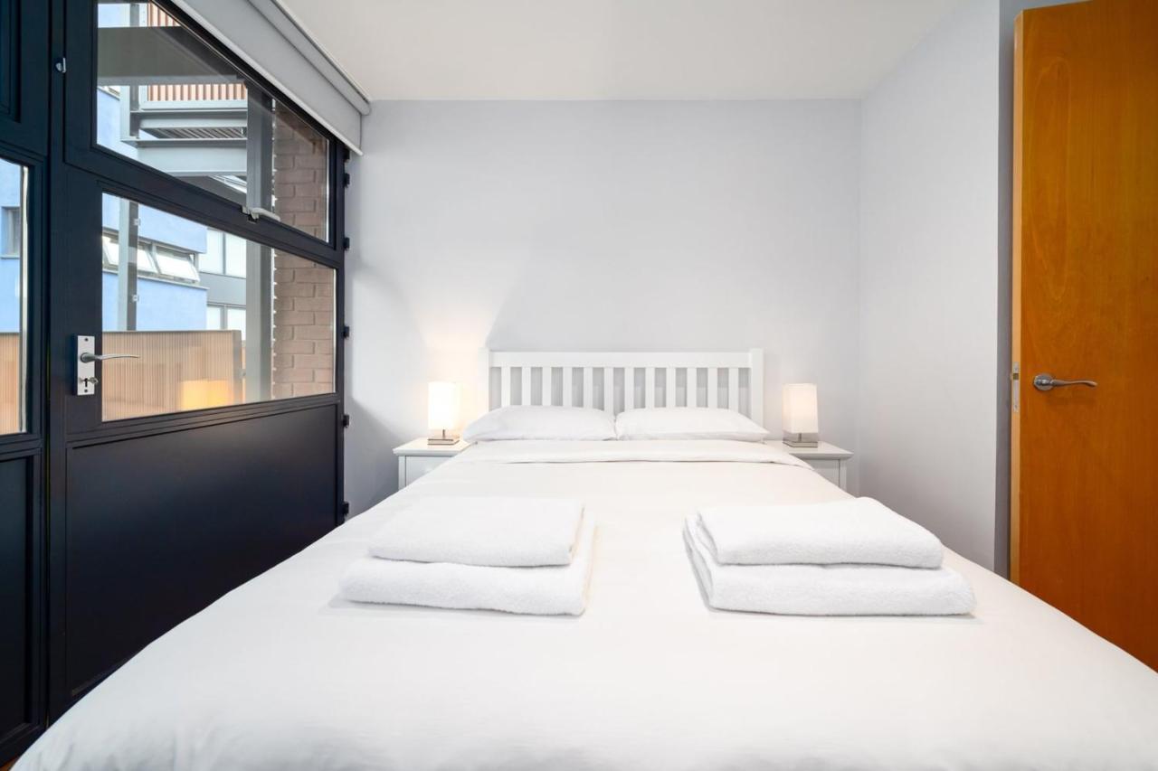 Modern & Spacious 2 Bedroom In Apartment London