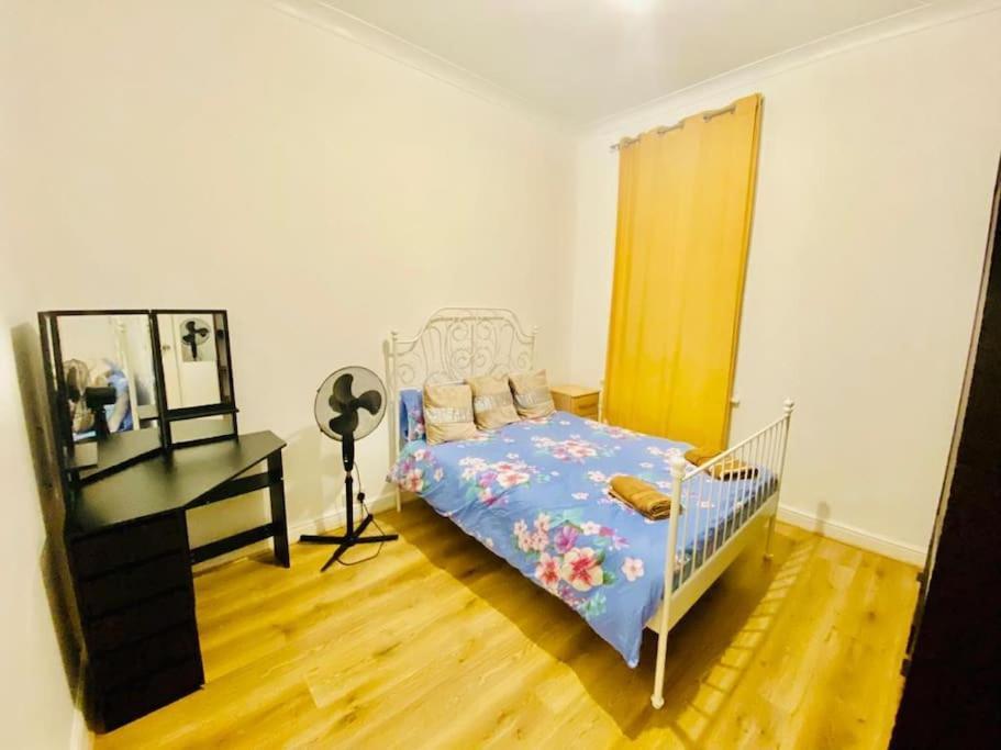 Two Bedroom House On Ground Floor In Apartamento