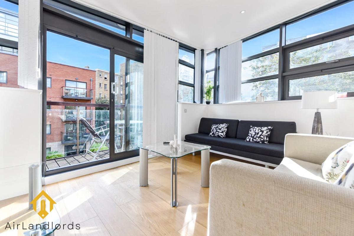Exclusive 2 Bedroom Flat Near Buckingham Palace *