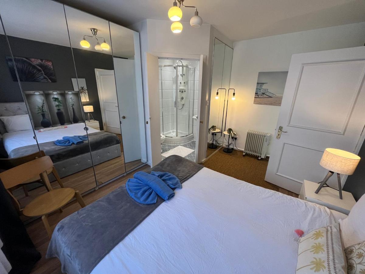 Apartment Urluxury 4 Bedroom 5-baths House In Marble Arch,