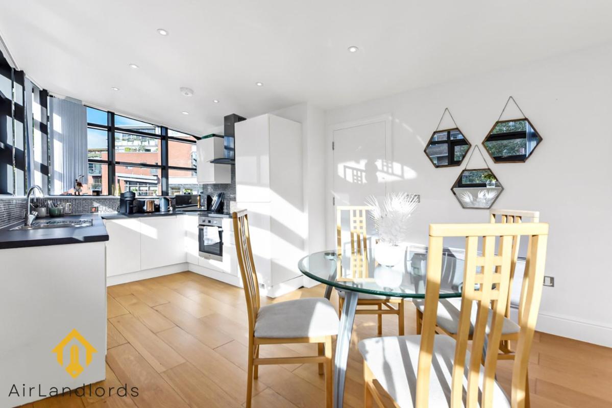 Exclusive 2 Bedroom Flat Near Buckingham Palace Apartment London