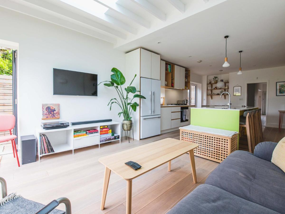 Casa de férias Pass The Keys Peckham House With Garden *
