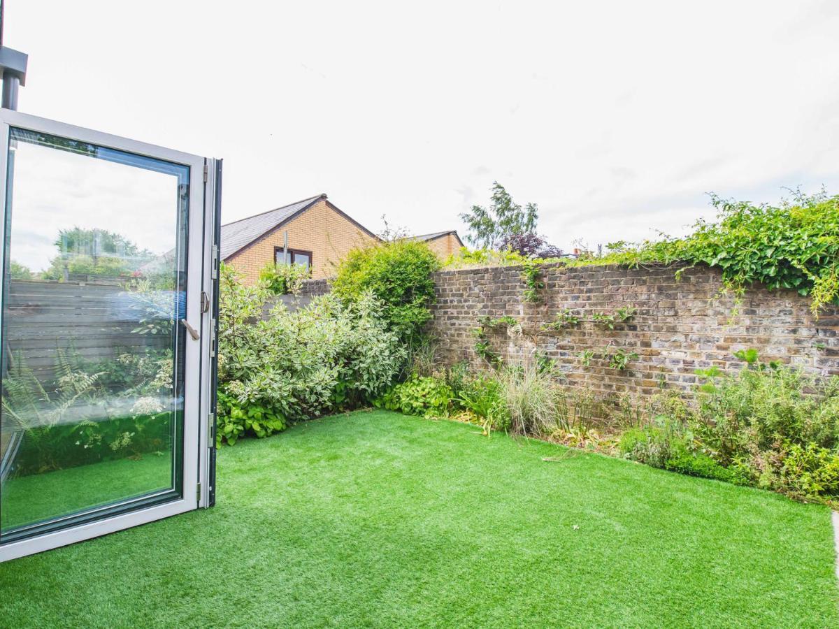 Casa de férias Pass The Keys Peckham House With Garden Londres