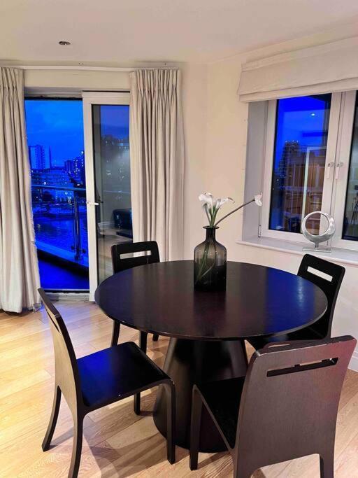 Riverside View Apartment London