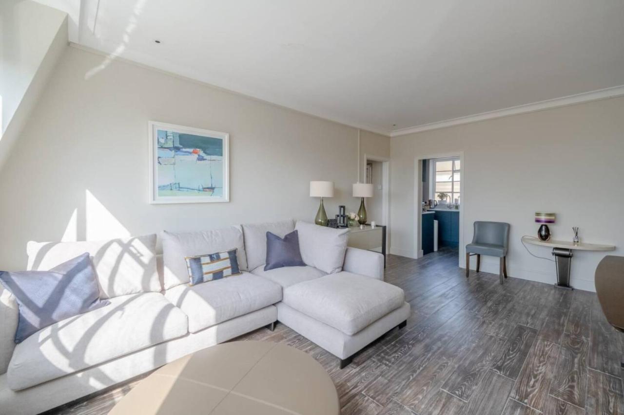 Beautifully Decorated 1bd Oasis - Earl's Court! Apartamento Londres
