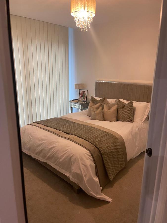 One Bed In Central Apartment *