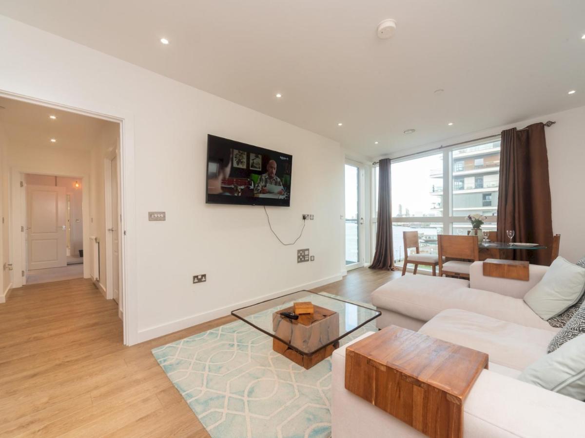 Pass The Keys Breathtaking 2 Bed 2 Bath Greenwich Riverside Flat