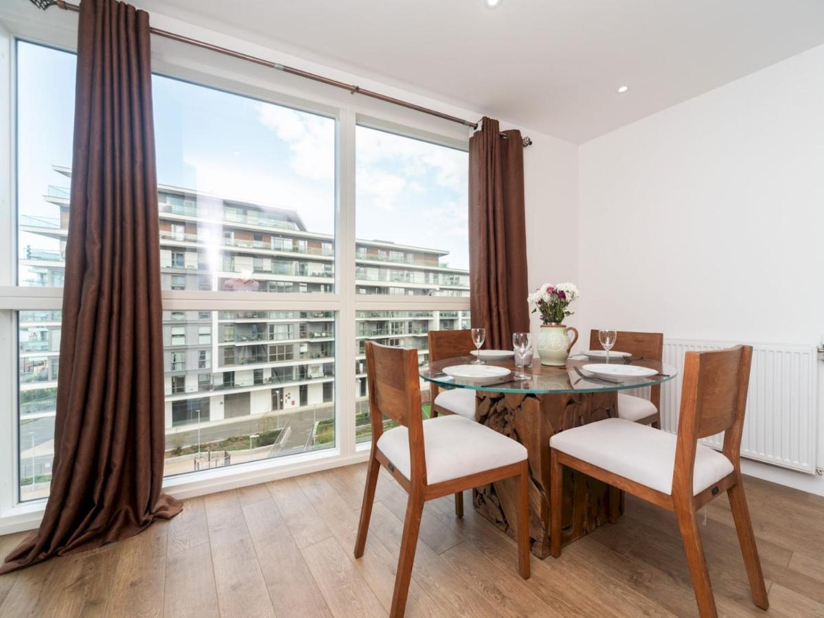Apartment Pass The Keys Breathtaking 2 Bed 2 Bath Greenwich Riverside Flat