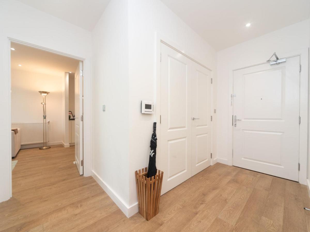 Apartment Pass The Keys Breathtaking 2 Bed 2 Bath Greenwich Riverside Flat