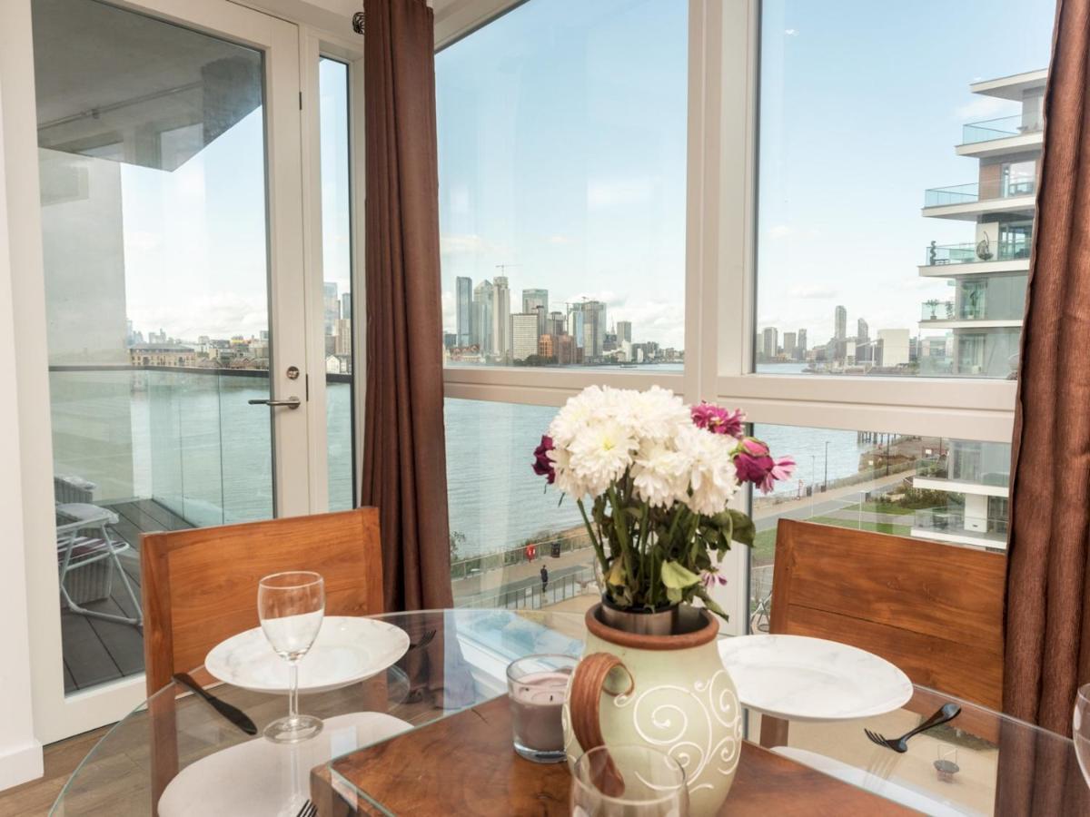 Pass The Keys Breathtaking 2 Bed 2 Bath Greenwich Riverside Flat * London