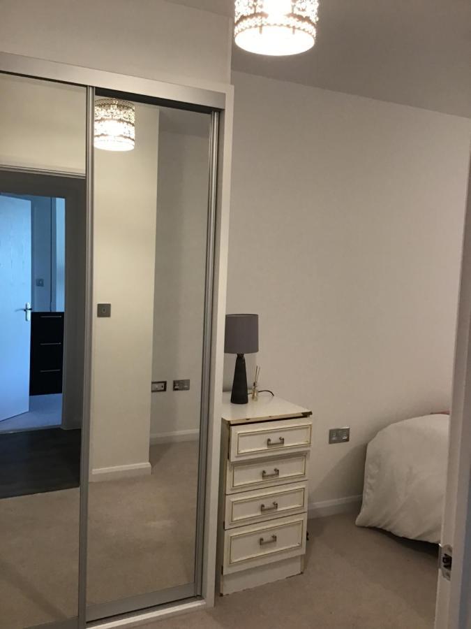 En-suite Double In A Shared Close To London
