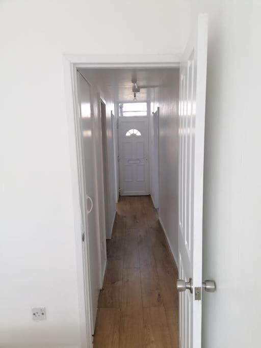 Apartment Self Contained 2 Bedroom Flat In Southwark London