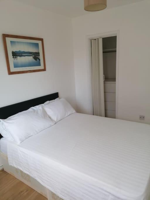 Apartment Self Contained 2 Bedroom Flat In Southwark *