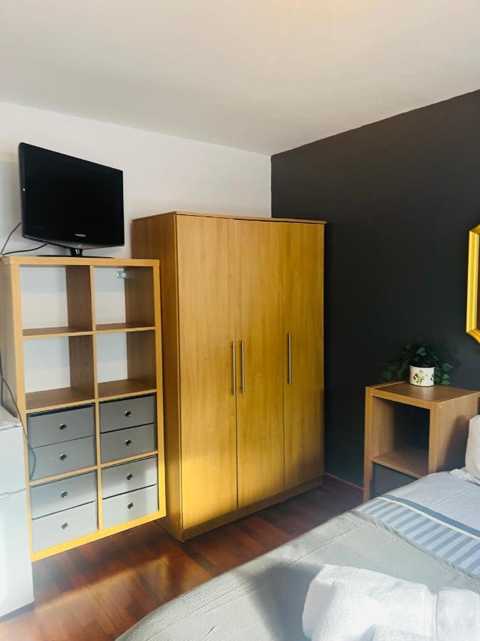 Homestay Lovely Private In Next To Hampstead, Camden, And Golders