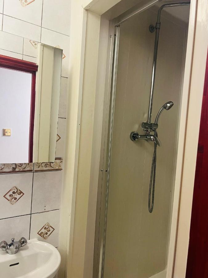 Lovely Private In Next To Hampstead, Camden, And Golders London