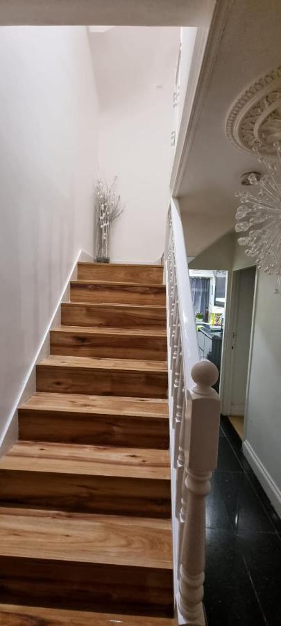 Privatunterkunft Beautiful With Free On Street Parking In Sydenham