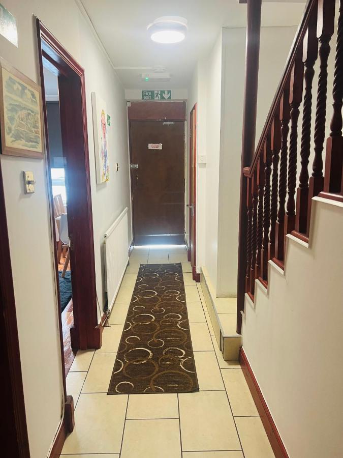 Homestay Lovely Private In Next To Hampstead, Camden, And Golders London