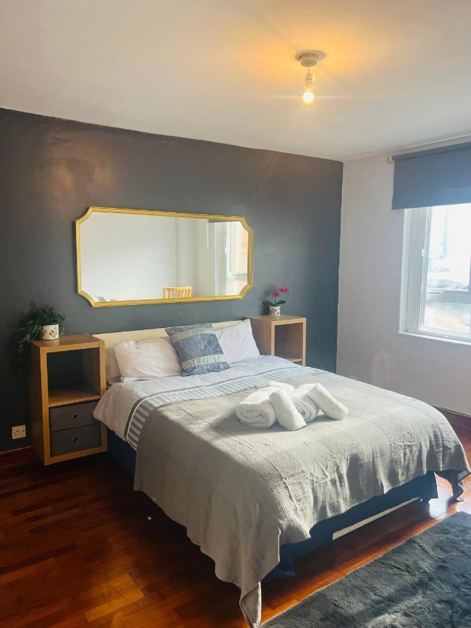 Lovely Private In Next To Hampstead, Camden, And Golders * London