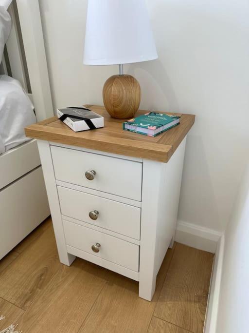Stylish, Smart & Fun 4 Bed Apartment *