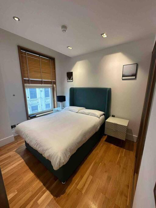 1 Bedroom In St Piccadilly Hy10 London