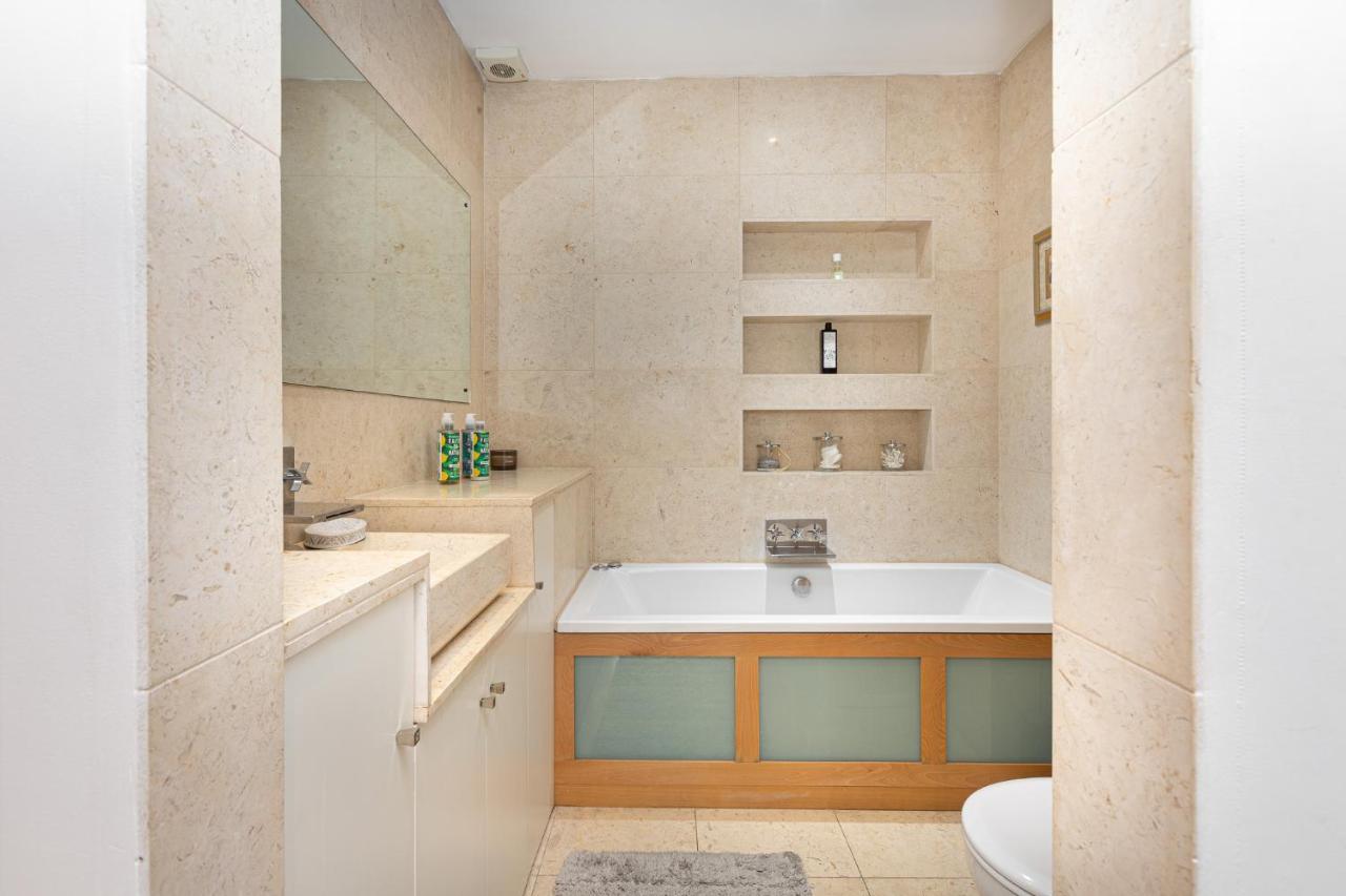 Stunning 2br Flat W2 Patio In Kensington Apartamento Londres