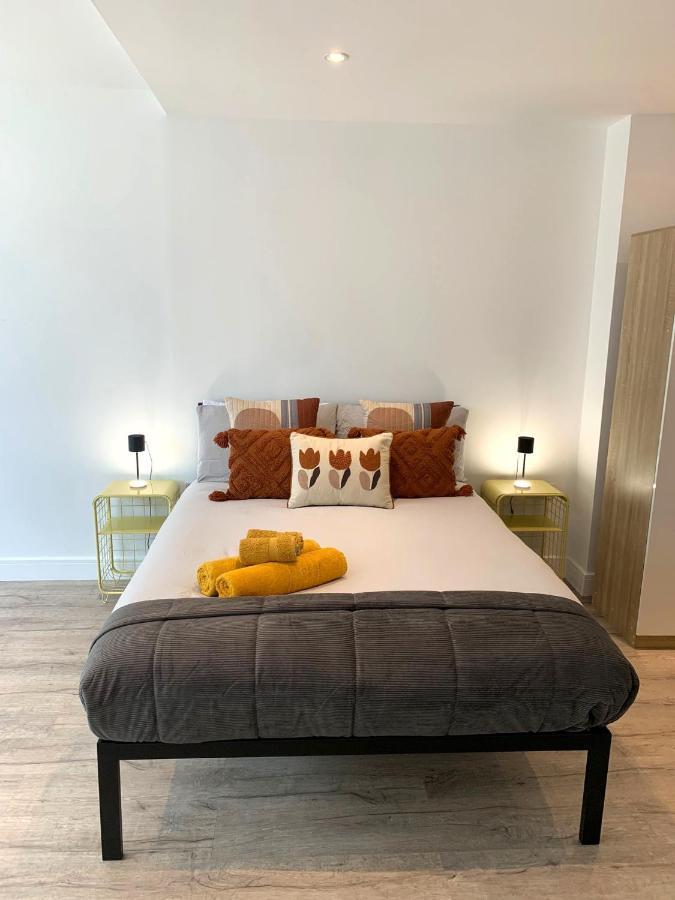 Modern Flat Near Highbury & Islington Station * Londres