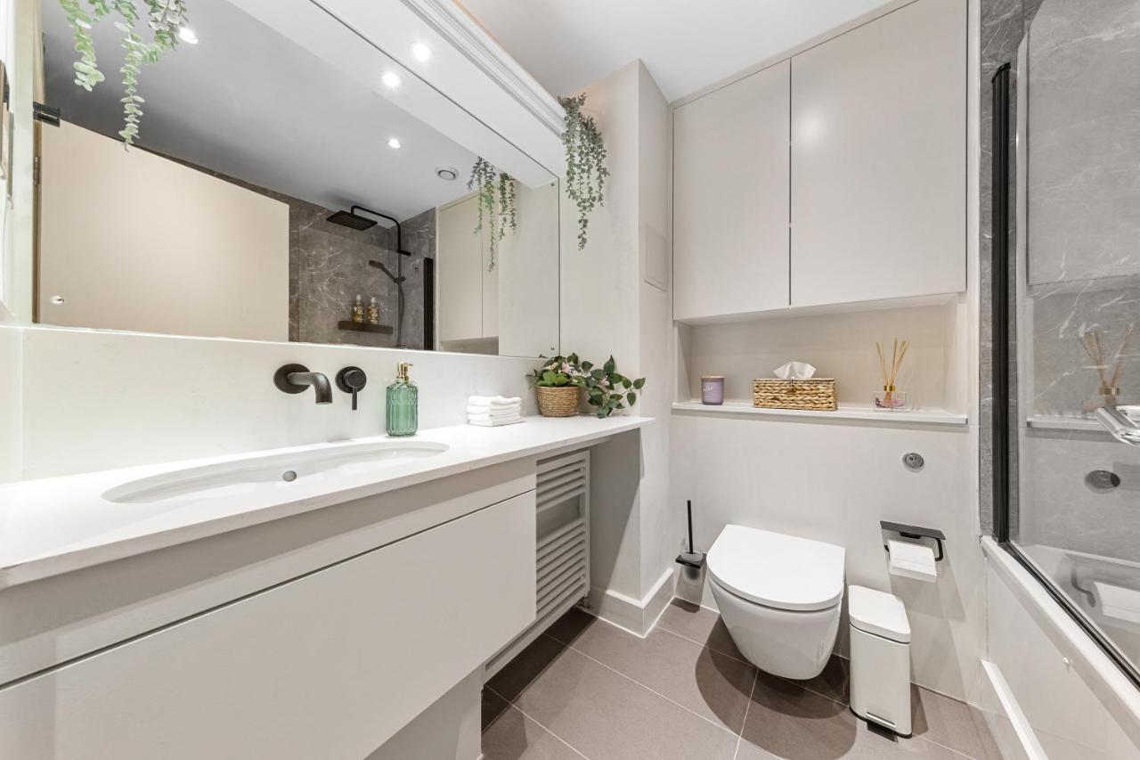 Tranquil 2 Bedroom Close To St. Paul's Cathedral Apartment London