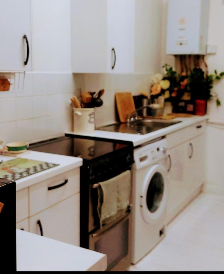 Centrel To Single Bed Quiet With Host And Breakfast Hospedagem domiciliar *