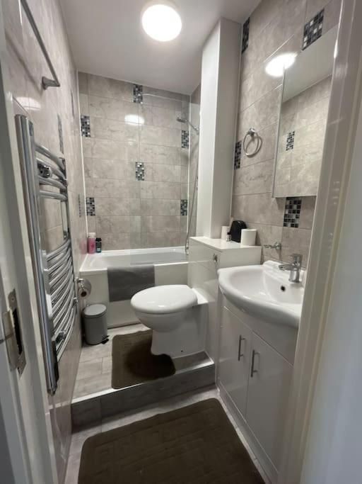 Flat 2, 417 Fulham, 2 Bedroom, 1 Bathroom Flat Londres