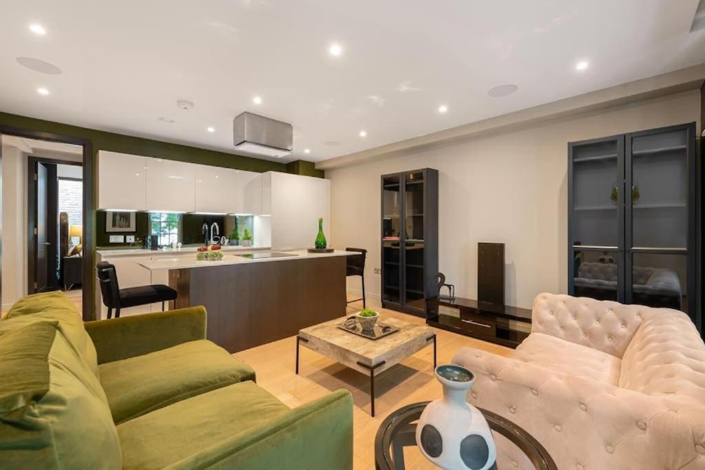 Apartment Battersea Luxury Apartment, Private, Independent Entrance, London