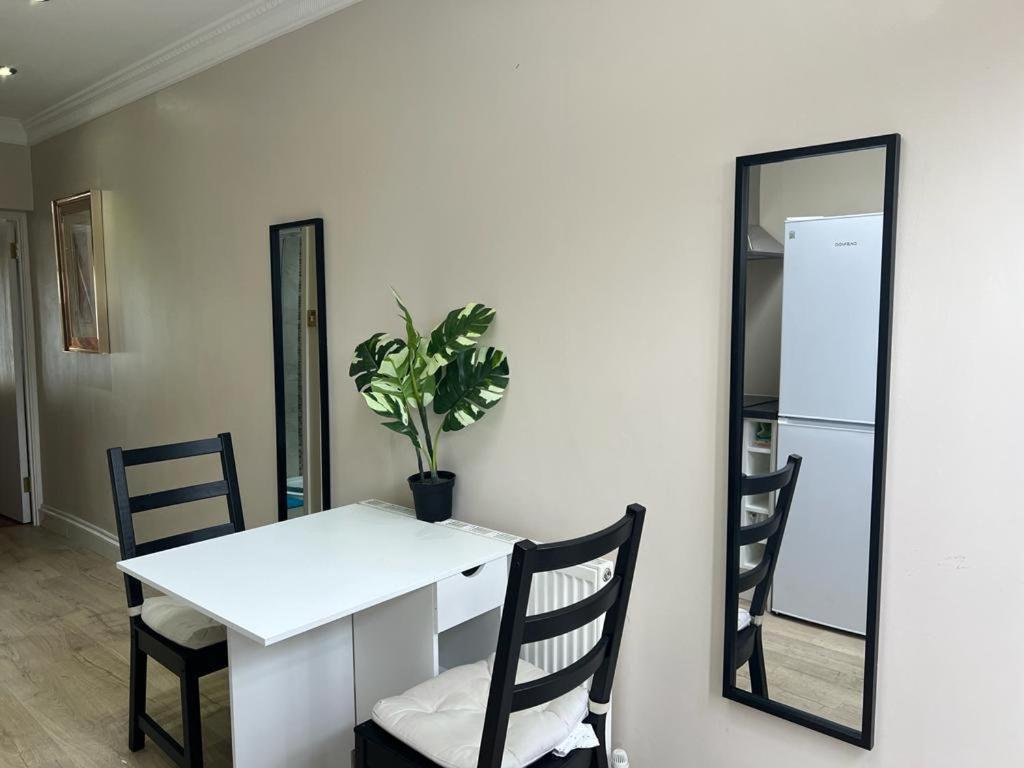 Apartamento Jan's Haven , Lovely One Bed Flat With 2beds And Free Parking