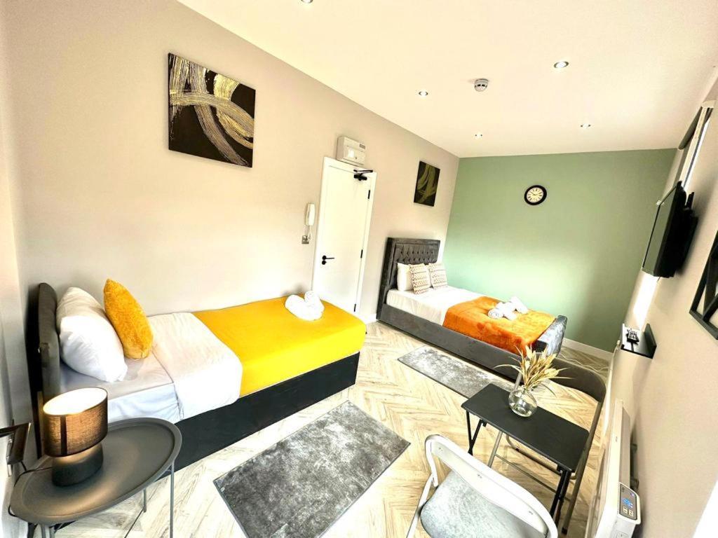 Lewisham Suites - Se6 Guest house *