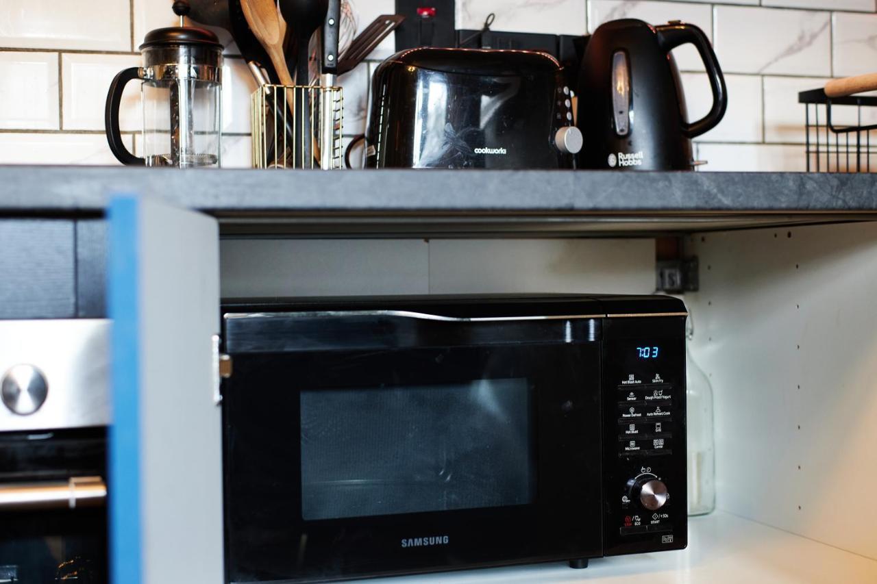 Parea Living - Brixton, Serviced Apartment, Remote Working London