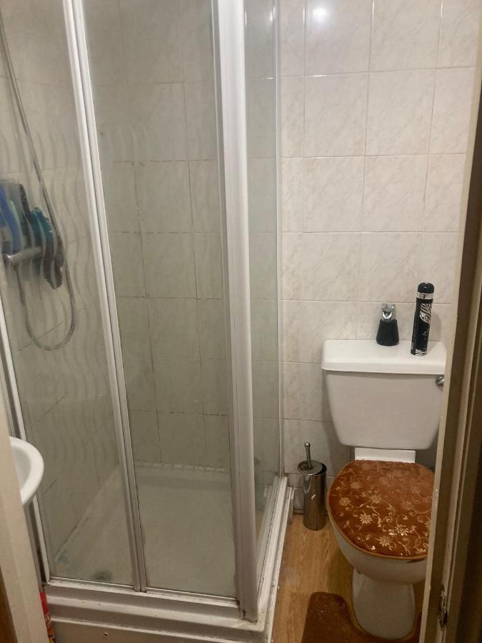 Inviting 1-bed In Apartment London