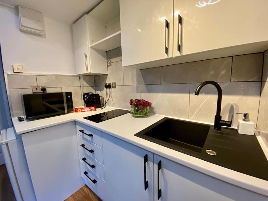 Stylish For 3 Near Regent's Park N3 * Londres